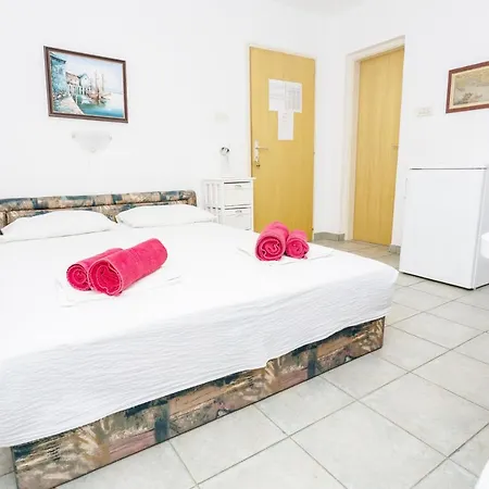 Lussino Apartamento *